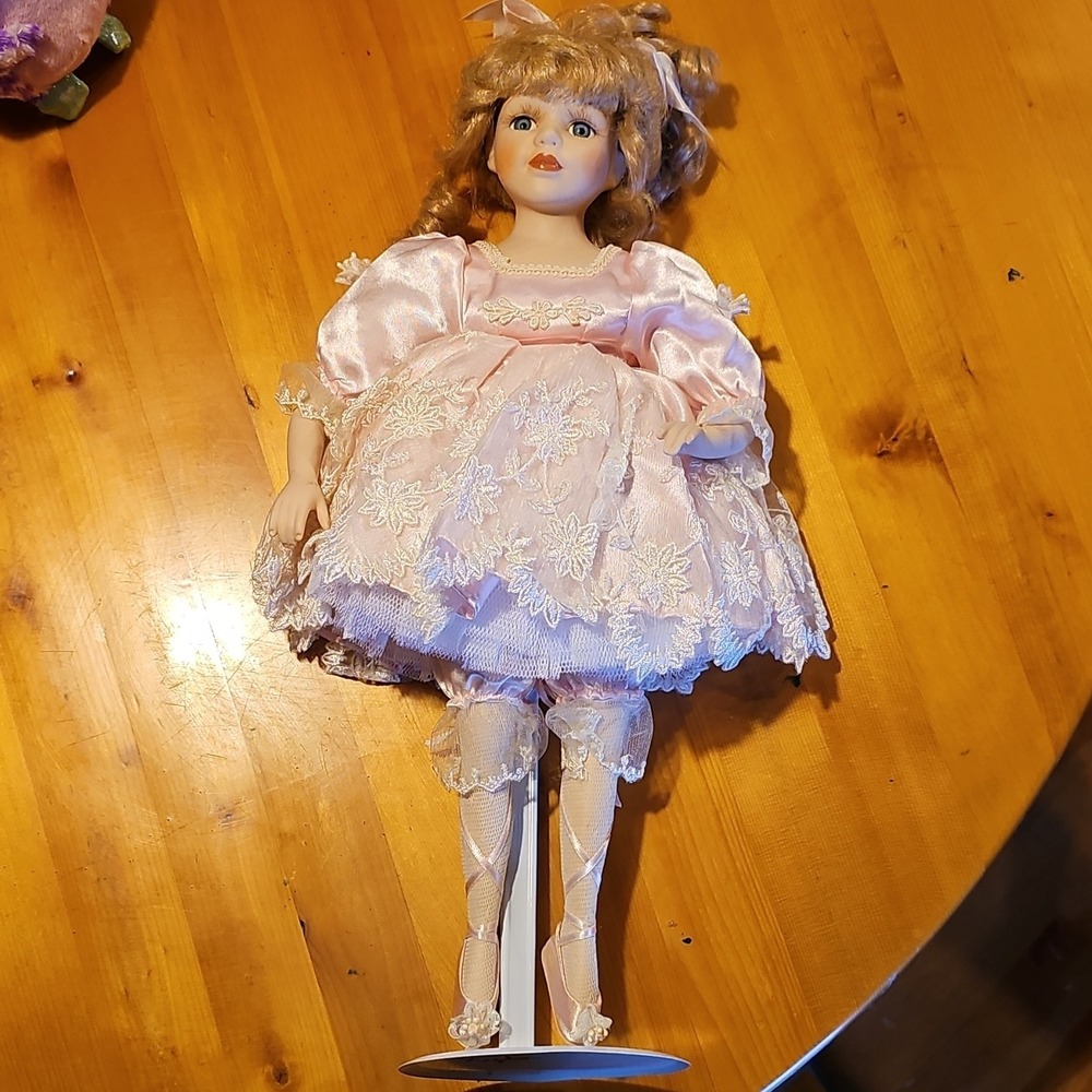Artmark Porcelain Doll Girl Curly Blonde Hair Pink Lace Dress Display Stand